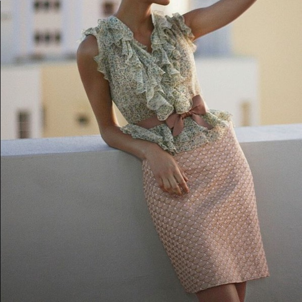 Leofsdottir Conch Shell scallop pencil skirt